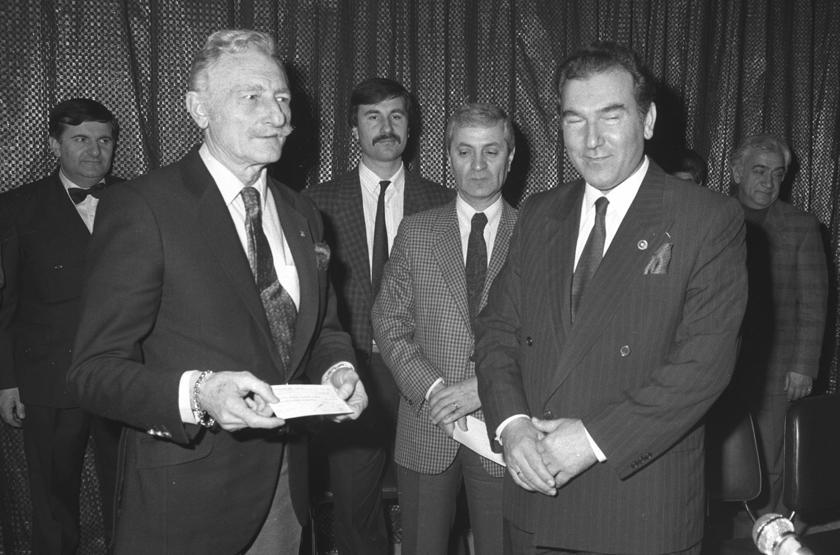 Süleyman Seba hayatını kaybetti