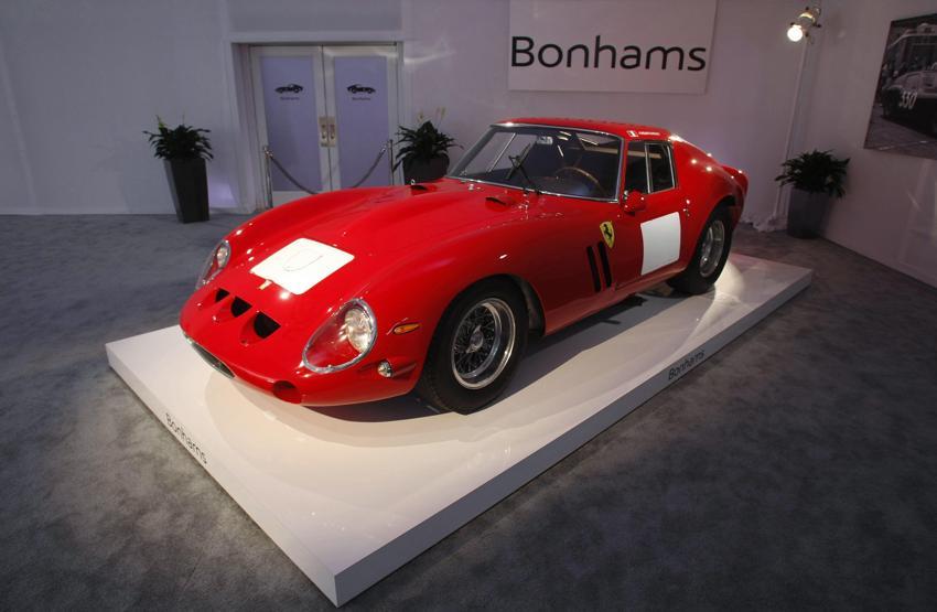 Ferrari, 34 milyon 650 bin dolara satıldı