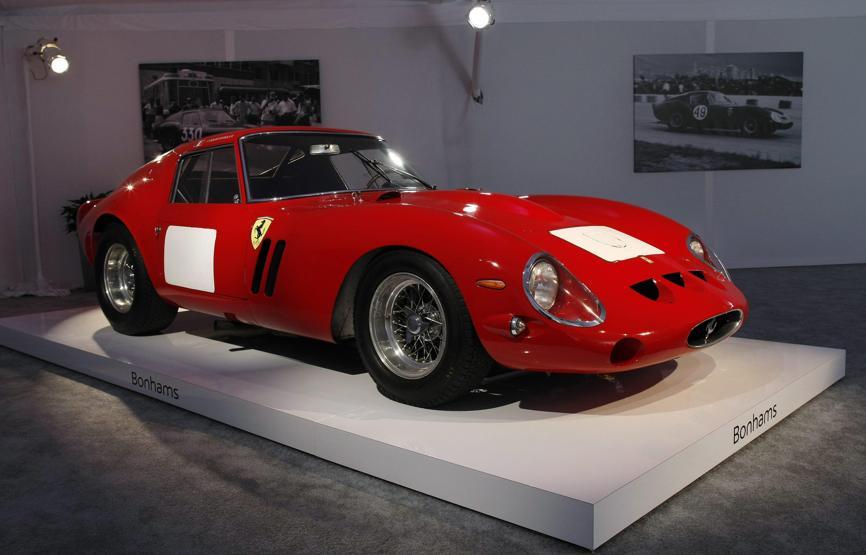Ferrari, 34 milyon 650 bin dolara satıldı