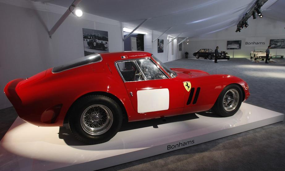 Ferrari, 34 milyon 650 bin dolara satıldı