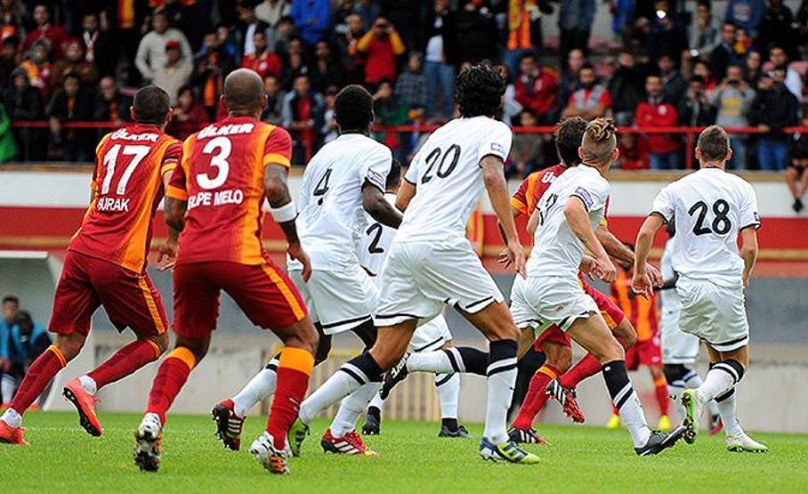 Burak Yılmaz taraftarlarla tartıştı