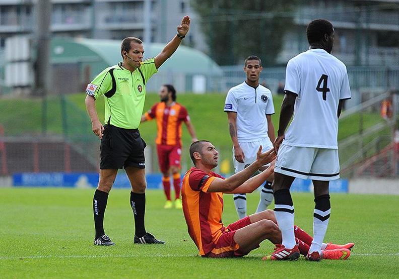 Burak Yılmaz taraftarlarla tartıştı