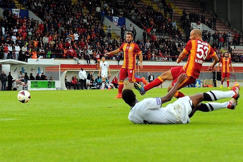 Burak Yılmaz taraftarlarla tartıştı