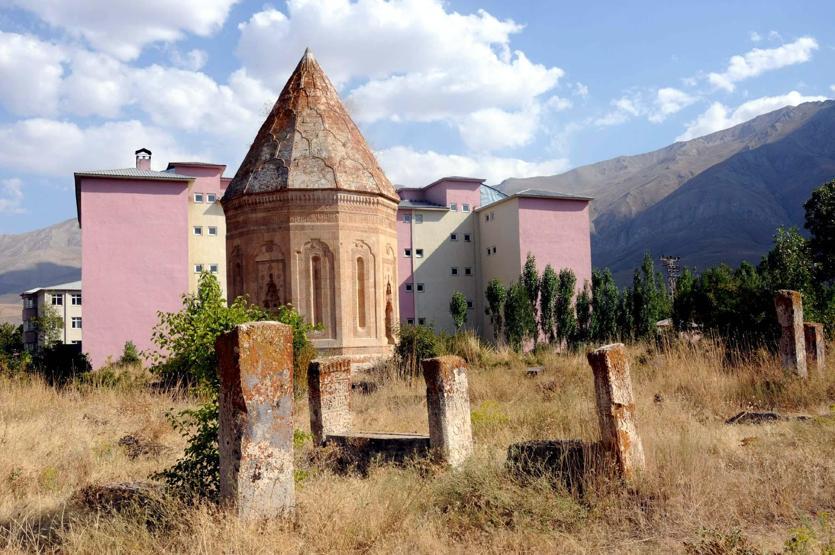 AK Partili başkan: Tarihi katleden bir görüntü