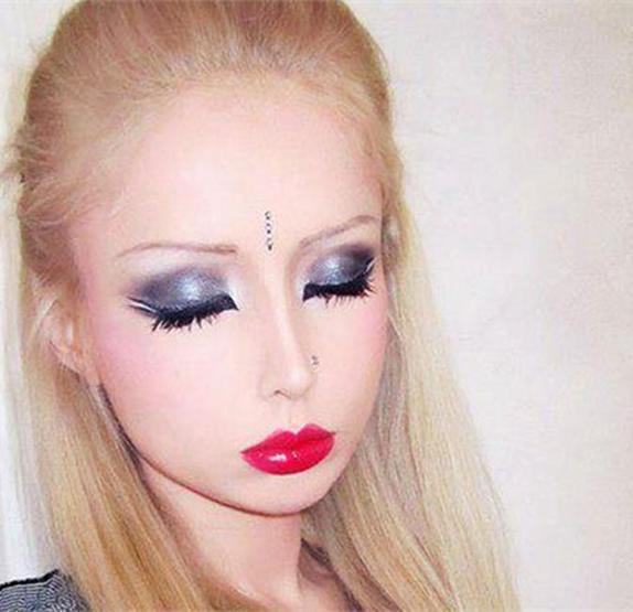 Oyuncak değil Orijinal Barbie