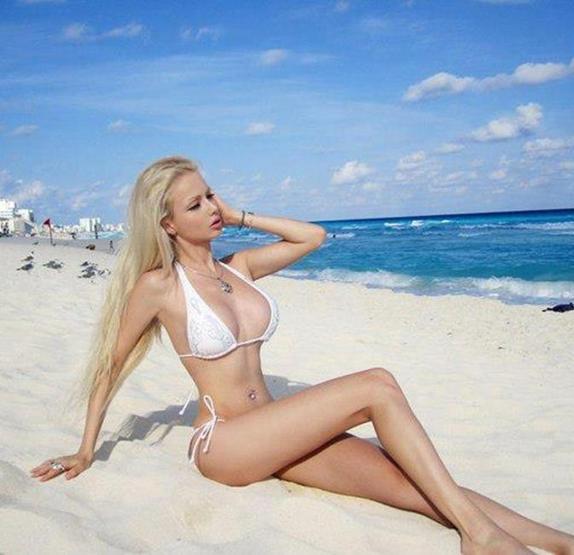Oyuncak değil Orijinal Barbie