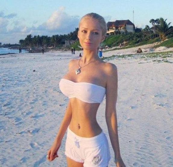 Oyuncak değil Orijinal Barbie