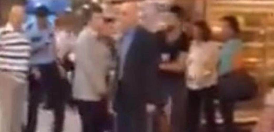 Aziz Yıldırım yumruk yumruğa kavga etti