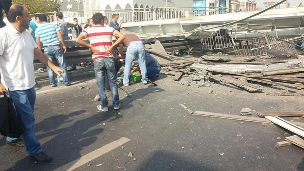 Avcılarda üst geçit çöktü