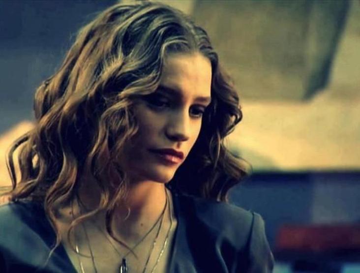 Serenay Sarıkaya eski sevgilisine döndü