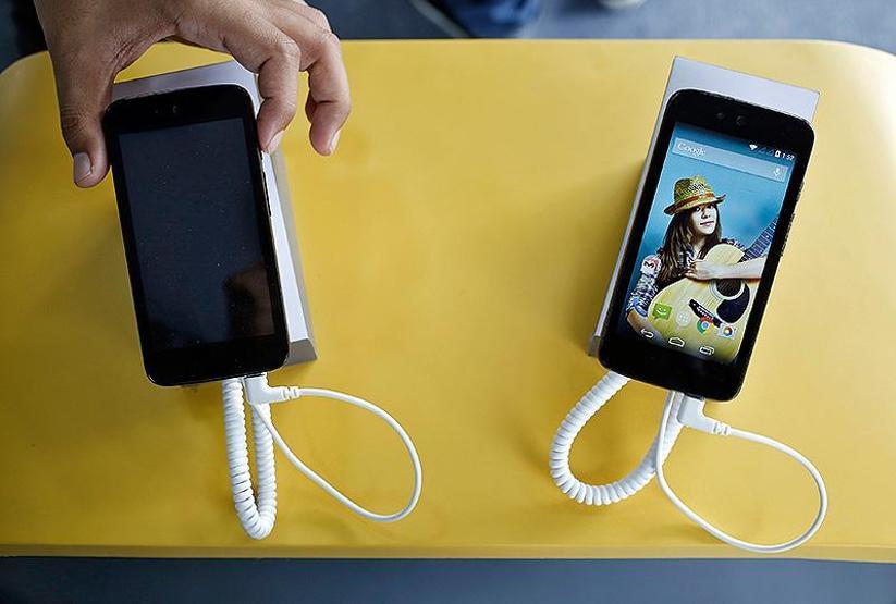 Googleın ucuz telefonu Android One çıktı