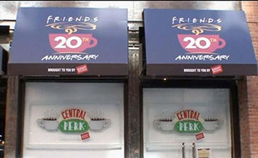 20. yıl şerefine Friends kafesi açıldı