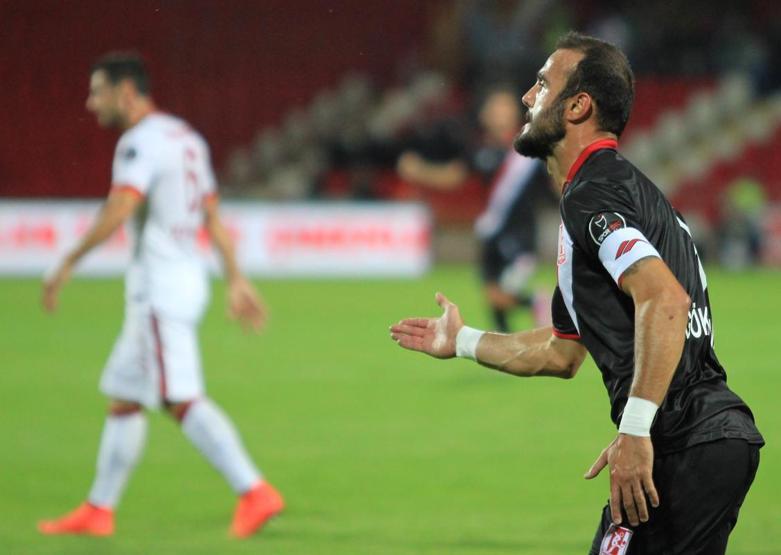 Balıkesirspor - Galatasaray maçından çarpıcı kareler