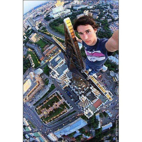 Selfie işini biraz abartanlar