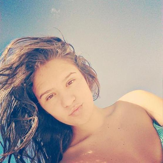 Şimdi de makyajsız selfie akımı