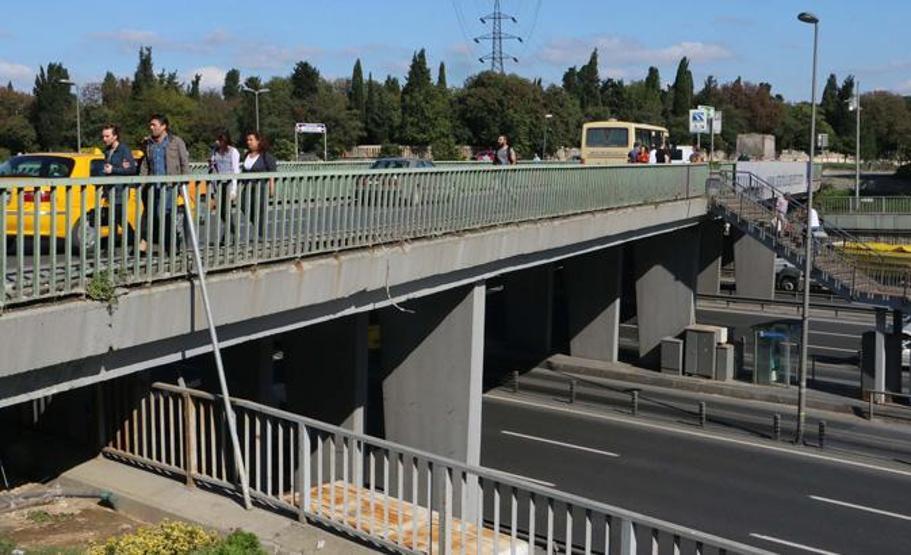 İstanbulluları korkutan üst geçit korkulukları