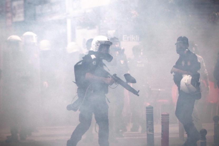 Kadıköydeki Kobani eylemine polis müdahalesi