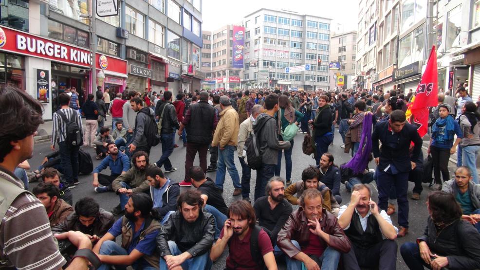Kadıköydeki Kobani eylemine polis müdahalesi
