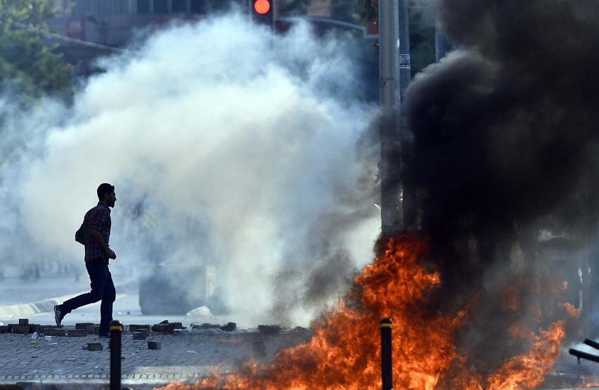 İstanbul ve yurttaki Kobani eylemlerinden kareler