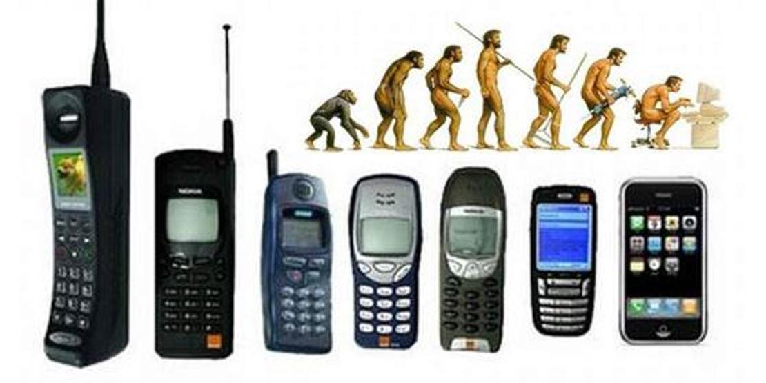 Aptal telefonlarından memnun insanlar