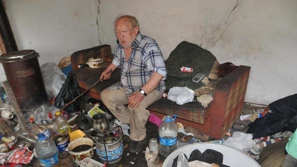Tek göz kulübede yaşam mücadelesi veriyor