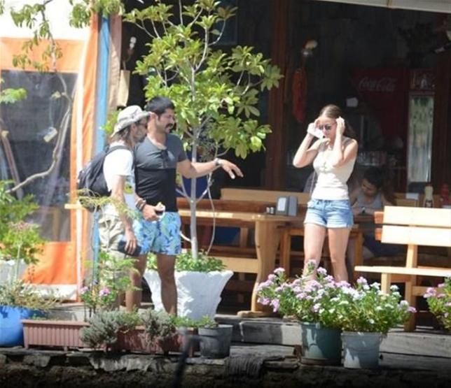 Fahriye Evcen denizin ortasında mahsur kaldı