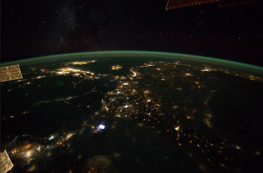 Astronotun kamerasından Dünya...