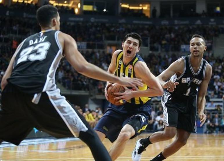 Fenerbahçe Ülker - San Antonio Spurs: 90-96