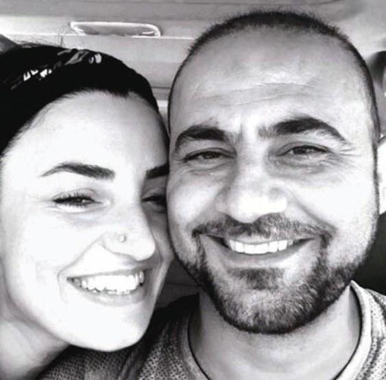 Hasan Saş ünlü türkücü ile ilk kez görüntülendi