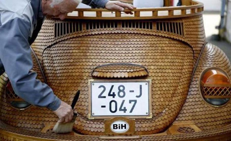 Meşe Ağacından Beetle Üretti