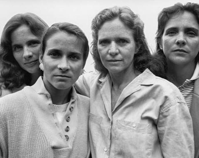 40 yılda 40 portre çektiren kız kardeşler
