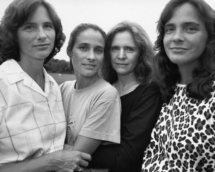 40 yılda 40 portre çektiren kız kardeşler