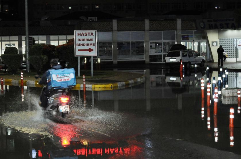 Sağanak yağmur Türkiyeyi vurdu