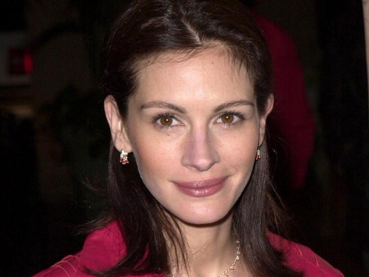 Julia Roberts: Estetik yaptırmayarak kariyerimi tehlikeye attım