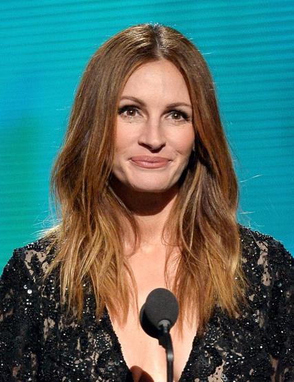 Julia Roberts: Estetik yaptırmayarak kariyerimi tehlikeye attım