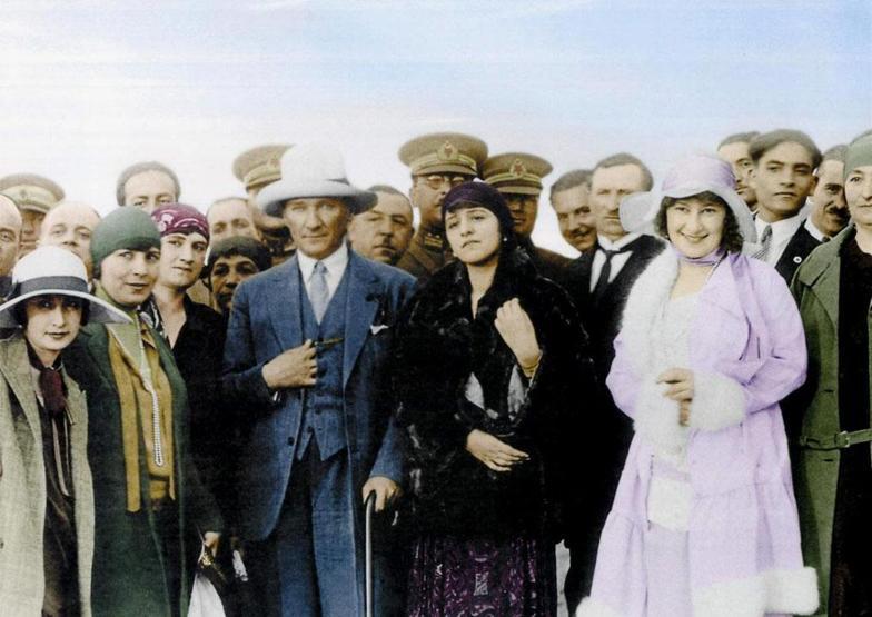 Mustafa Kemal Atatürk’ün aşkları