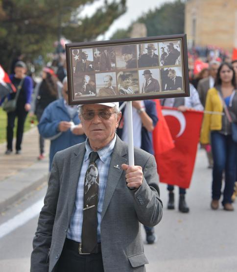 Anıtkabire ziyaretçi akını