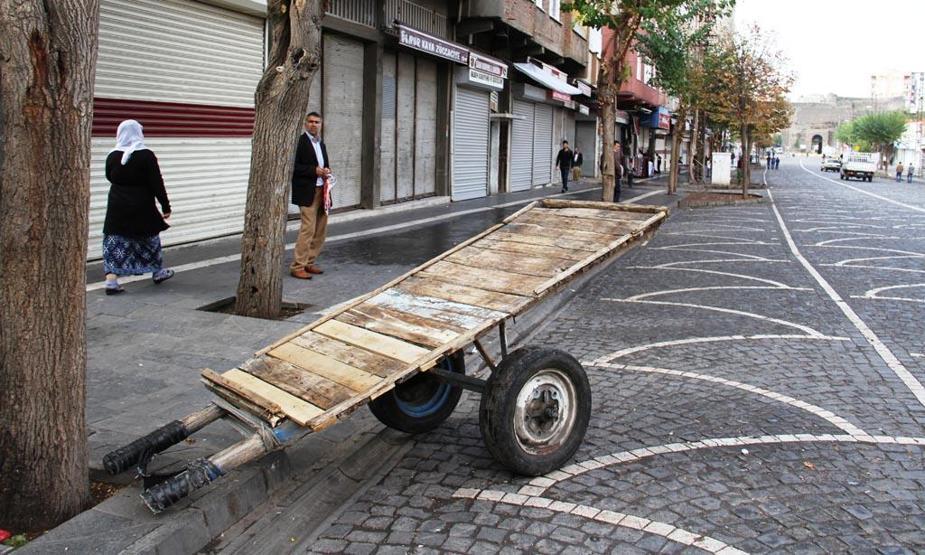 1 Kasım Kobani yürüyüşü, Diyarbakırda asker sokağa indi