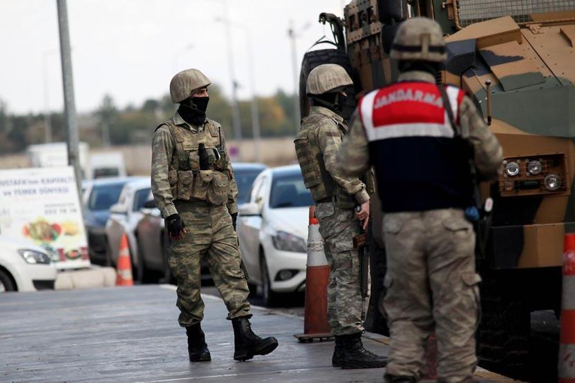 1 Kasım Kobani yürüyüşü, Diyarbakırda asker sokağa indi