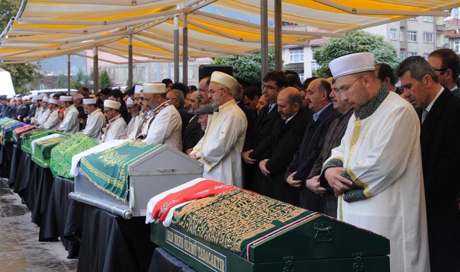 14 tarım işçisi son yolculuğuna uğurlandı