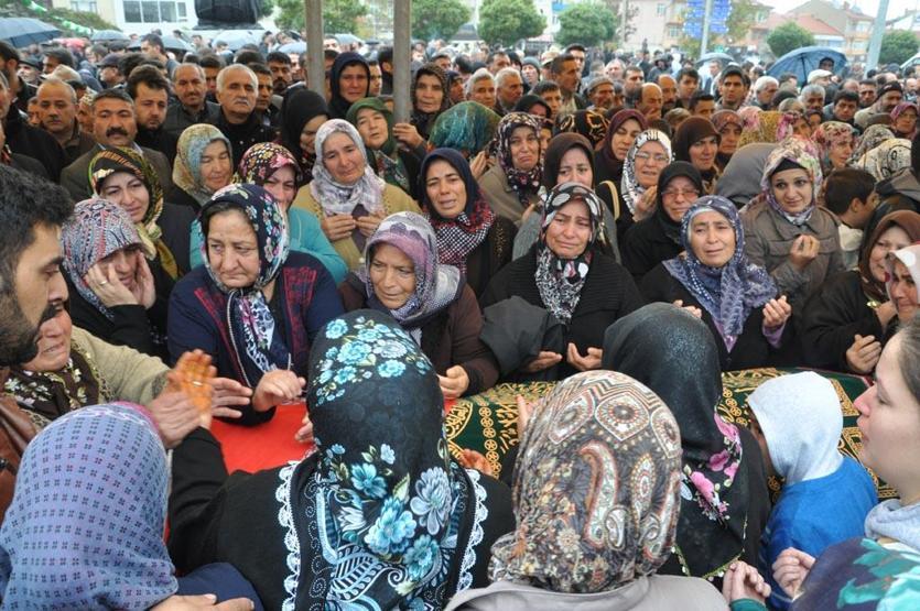 14 tarım işçisi son yolculuğuna uğurlandı