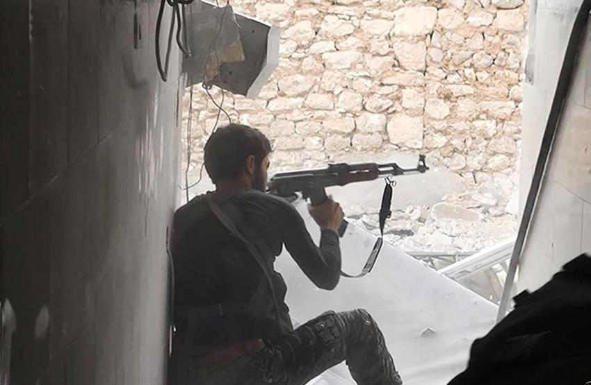 Kobanide sert çatışmalar devam ediyor