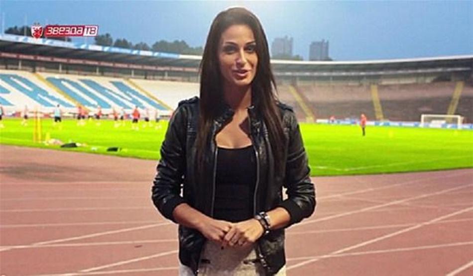 Futbolcular Katarinanın sahaya girmesini yasaklattırdı