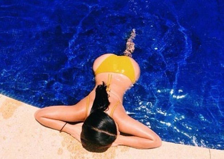 Kim Kardashianın bu pozu çok konuşulacak