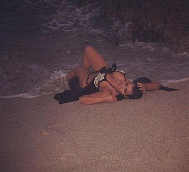 Kim Kardashianın bu pozu çok konuşulacak