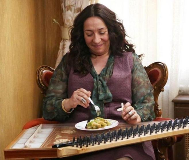 Sizce yılın en iyi dizi oyuncusu kim