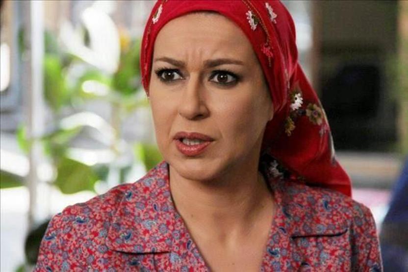 Sizce yılın en iyi dizi oyuncusu kim