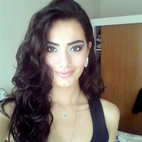 Nur Bozar kimdir