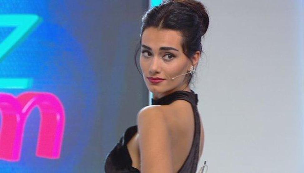 Nur Bozar kimdir
