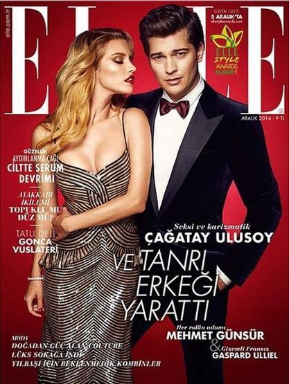 Çağatay Ulusoyu Victoria’s Secretın meleği öptü
